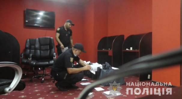 Полиция накрыла пустое подпольное казино в Березовке (фото) usionline.com Полиция накрыла пустое подпольное казино в Березовке (фото) «фото»