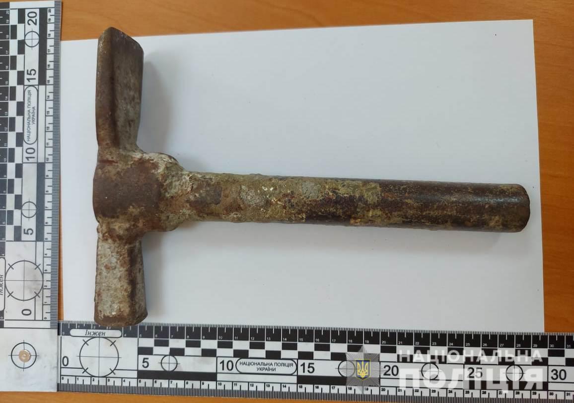В Черноморске мужчина забил старушку киркой за долги сына (фото) usionline.com В Черноморске мужчина забил старушку киркой за долги сына (фото) «фото»
