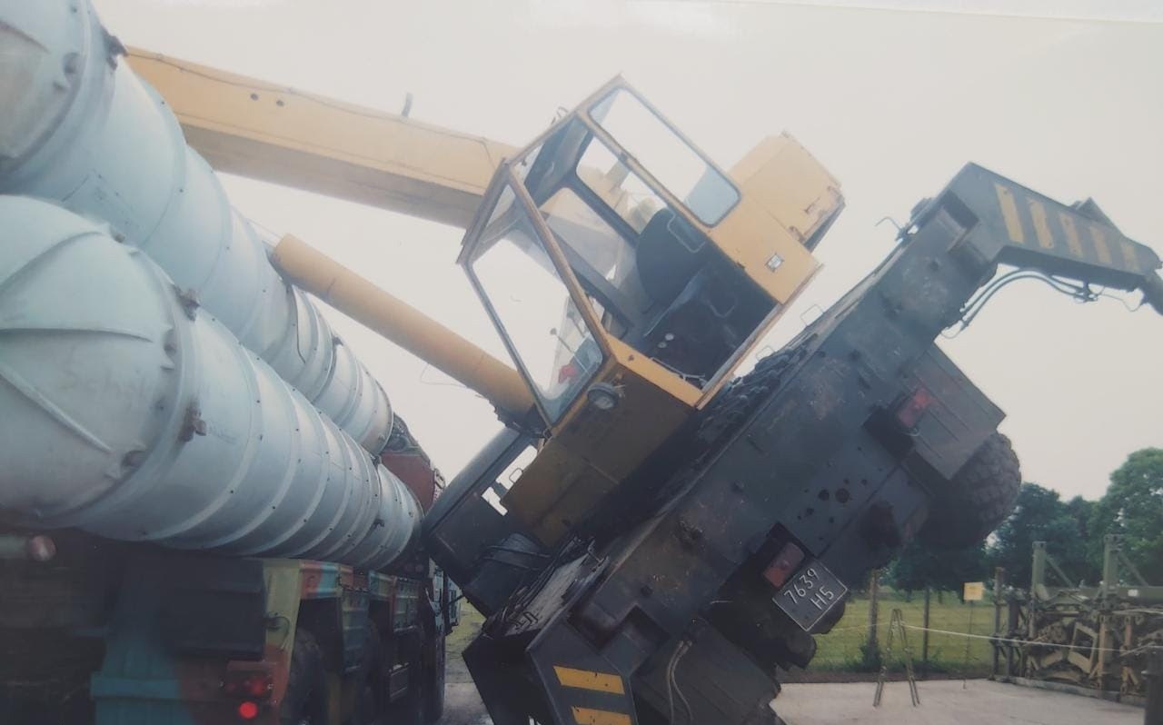 Упустили 6-тонный автокран с зенитными ракетами: одесским военным грозит до 8 лет тюрьмы «фото»