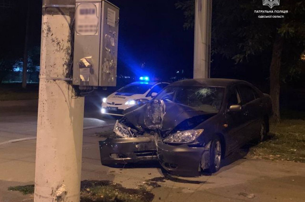 Две аварии произошли за ночь в Одессе: один человек погиб (фото) «фото»