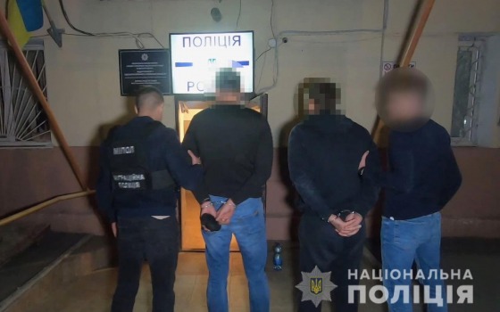 Поймали с поличным: полицейские задержали двух мужчин на краже на Таирова (фото, видео) usionline.com Поймали с поличным: полицейские задержали двух мужчин на краже на Таирова (фото, видео) «фото»