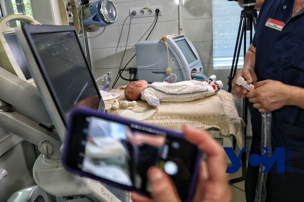 В роддоме №1 появилась современная реанимационная система для новорожденных (фото) «фото»