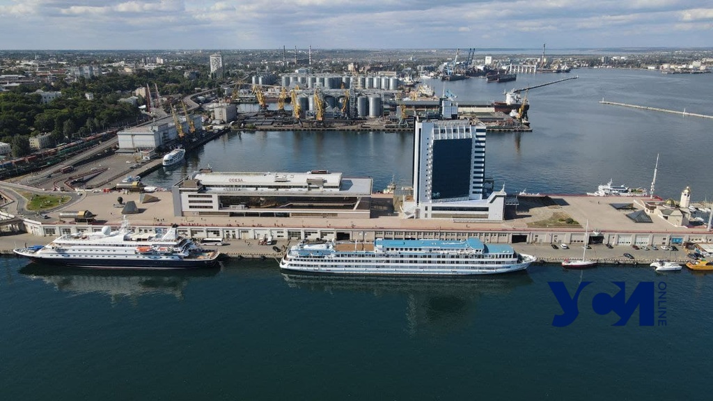 В порт Одессы впервые за два года зашел круизный лайнер (фото) «фото»
