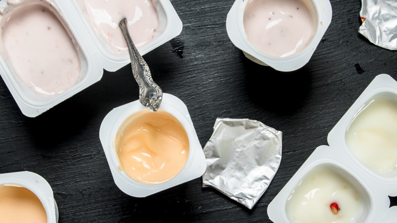 В школах Одессы обнаружили йогурт с плесенью «фото»