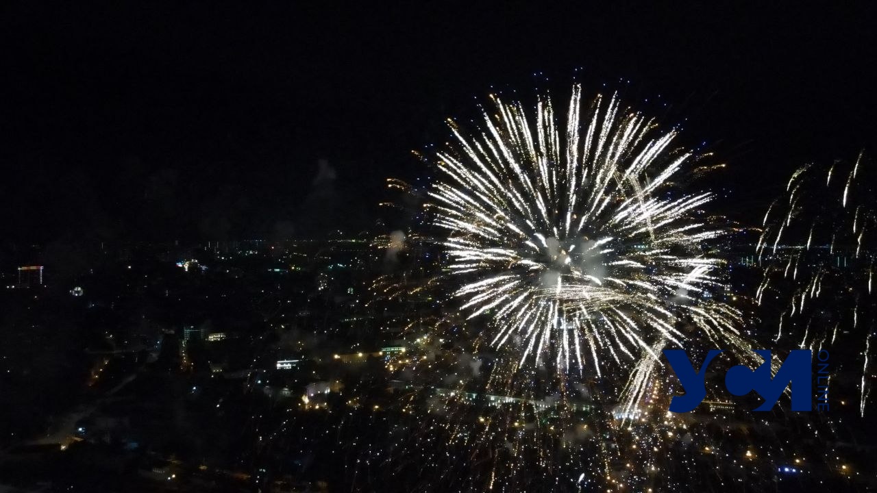 Праздничный фейерверк на Потемкинской завершил празднование Дня города (фото, видео) «фото»