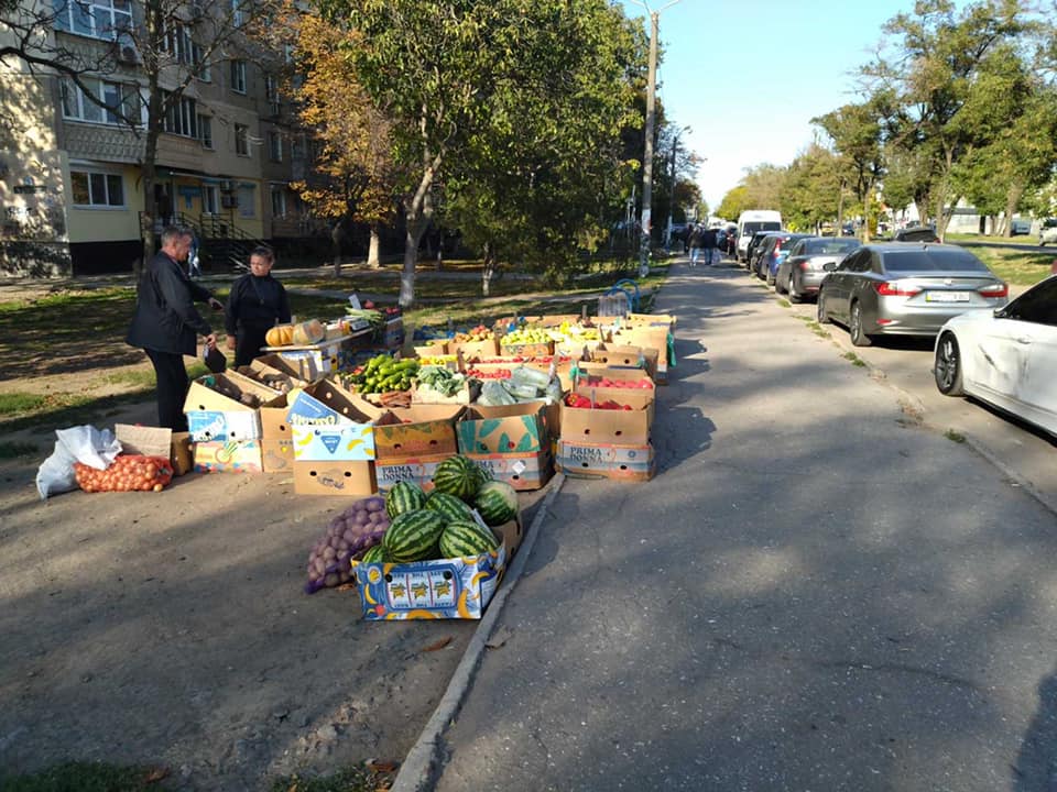 В Одессе “гоняют” стихийных торговцев – выписали 15 штрафов (фото) «фото»