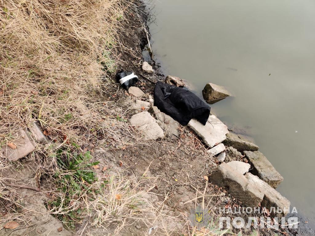 В Измаиле женщина убила друга и кинула тело в канал (фото) «фото»