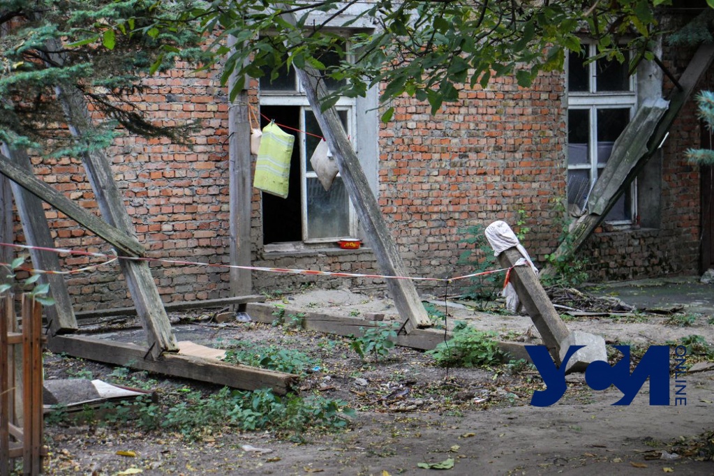 Скандал с переселенцами: Одесский облсовет готов оставить часть здания на Успенской (фото) «фото»