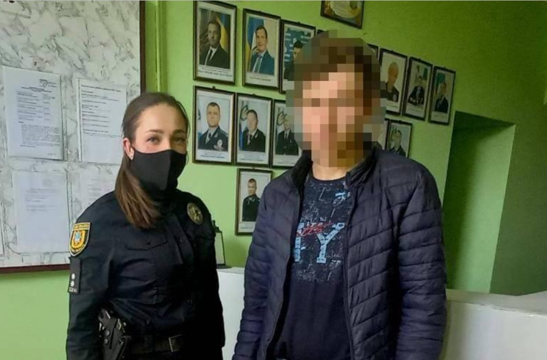 Убегал из дома четыре раза: в Одесской области полицейские разыскали 17-летнего парня (фото) «фото»