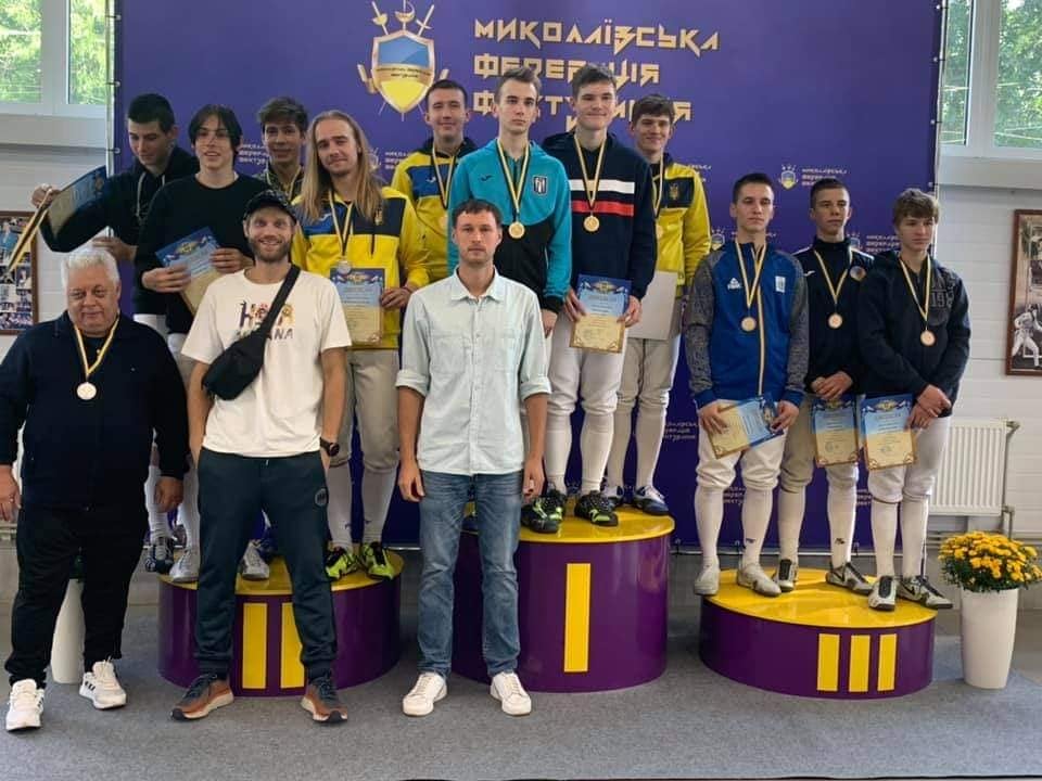 Одесские спортсмены взяли серебро чемпионата Украины по фехтованию «фото»