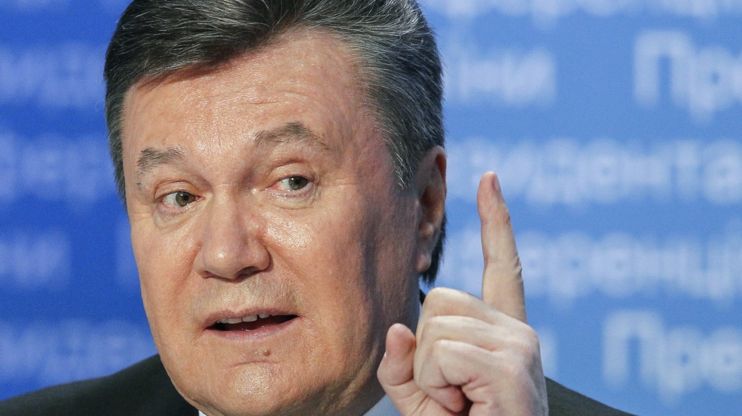Янукович через суд хочет восстановиться в должности президента «фото»
