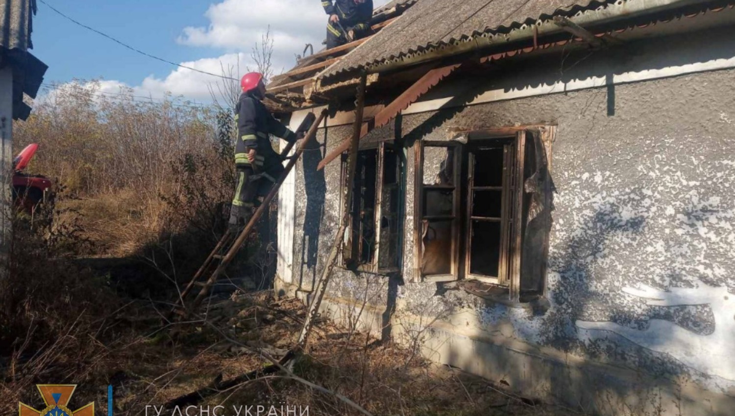 В Одесской области спасатели тушили дом и автомобиль (фото) «фото»