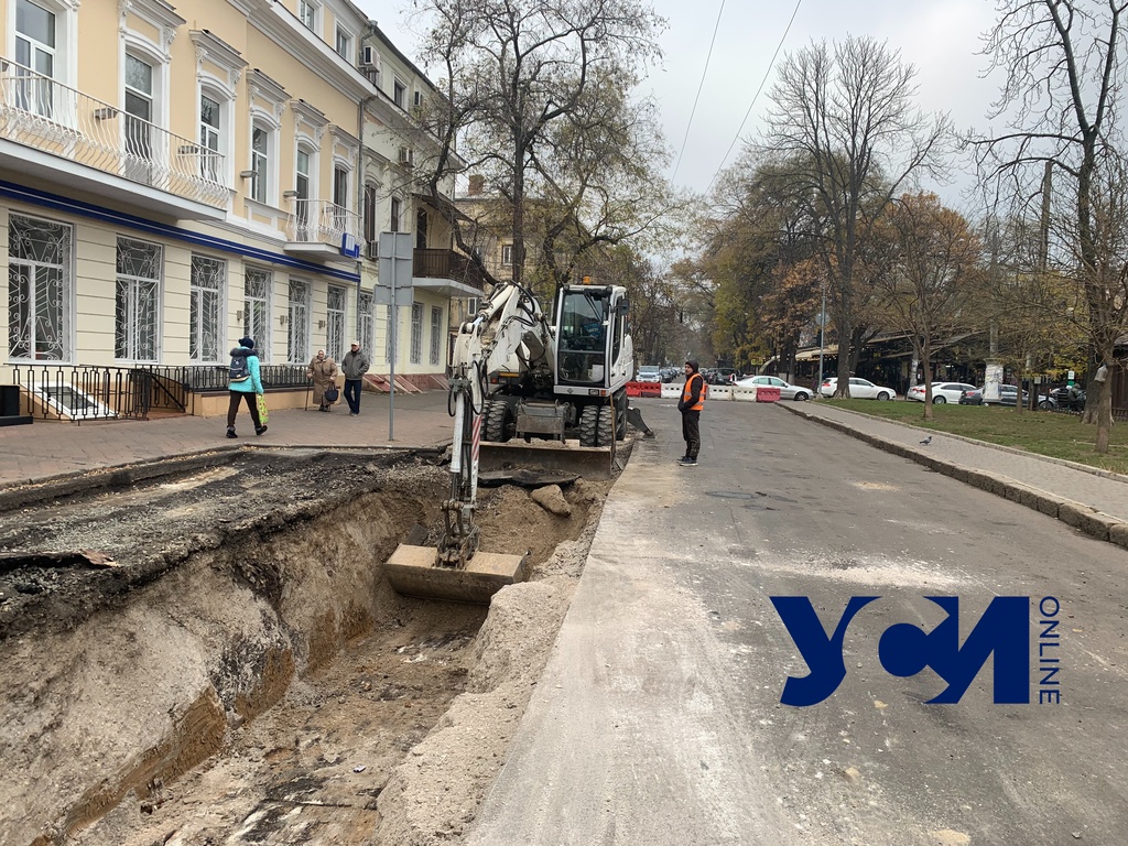Проспект в центре Одессы раскопали: меняют теплосети (фото) «фото»