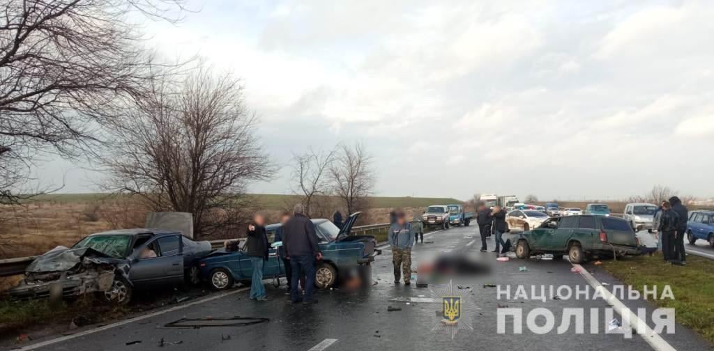 ДТП на трассе Одесса – Николаев: один погибший, 6 пострадавших (фото) «фото»