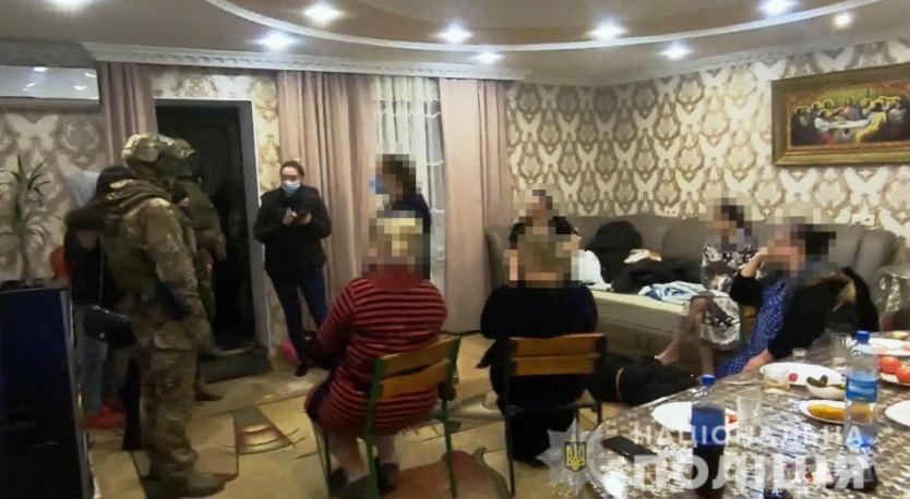 В Одессе мать с дочкой организовали семейный наркобизнес (фото, видео) «фото»