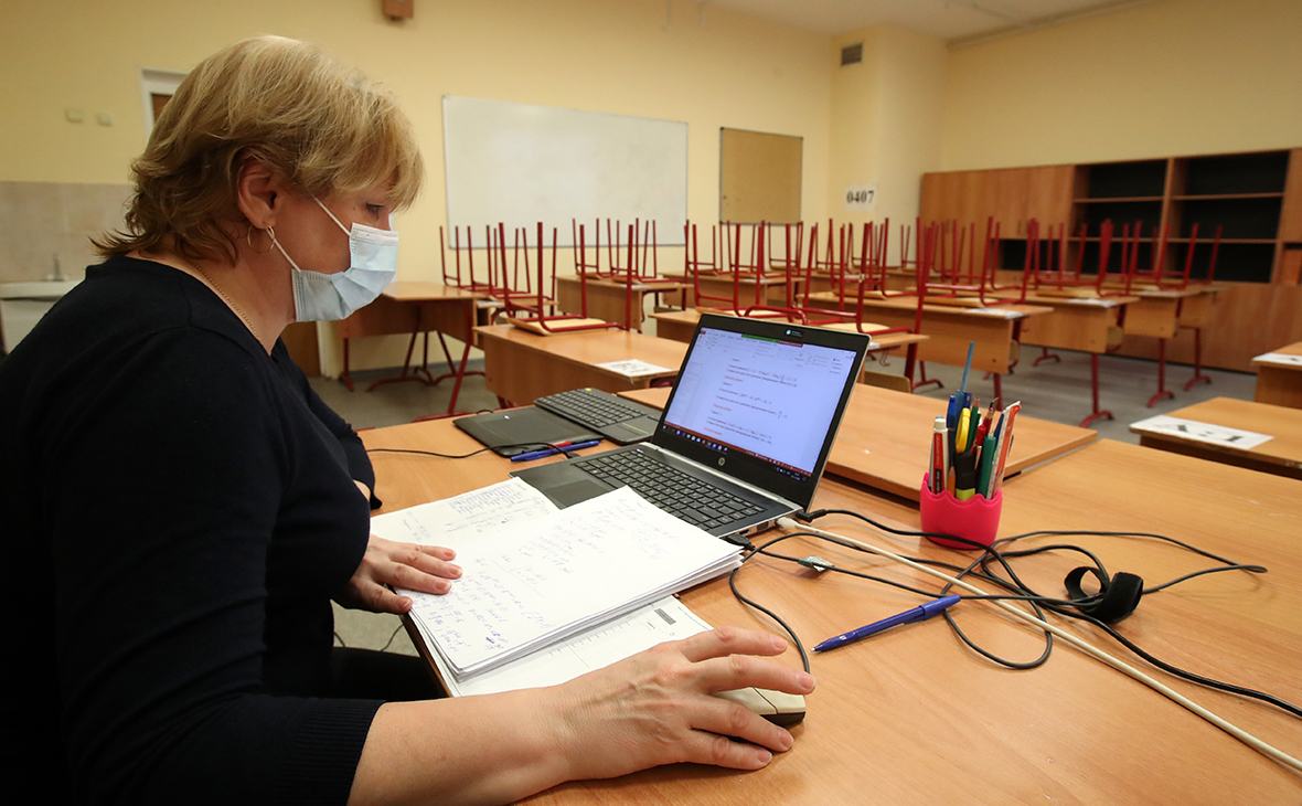 Одесских учителей и портовиков без прививок от COVID-19 отстранят от работы (аудио) «фото»