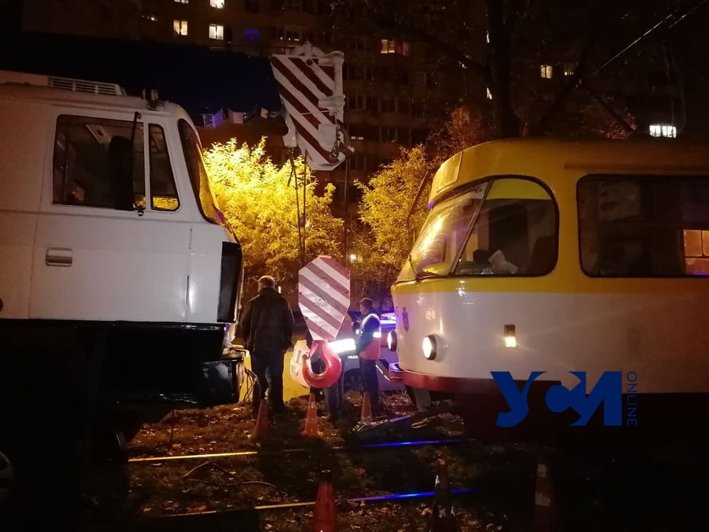 На Люстдорфской дороге трамвай насмерть сбил пешехода (фото, аудио) Обновлено «фото»
