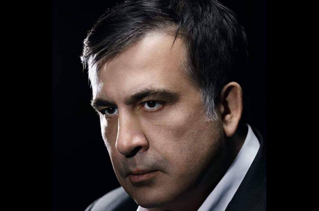 Состояние Саакашвили ухудшилось, к нему приехал реанимобиль «фото»