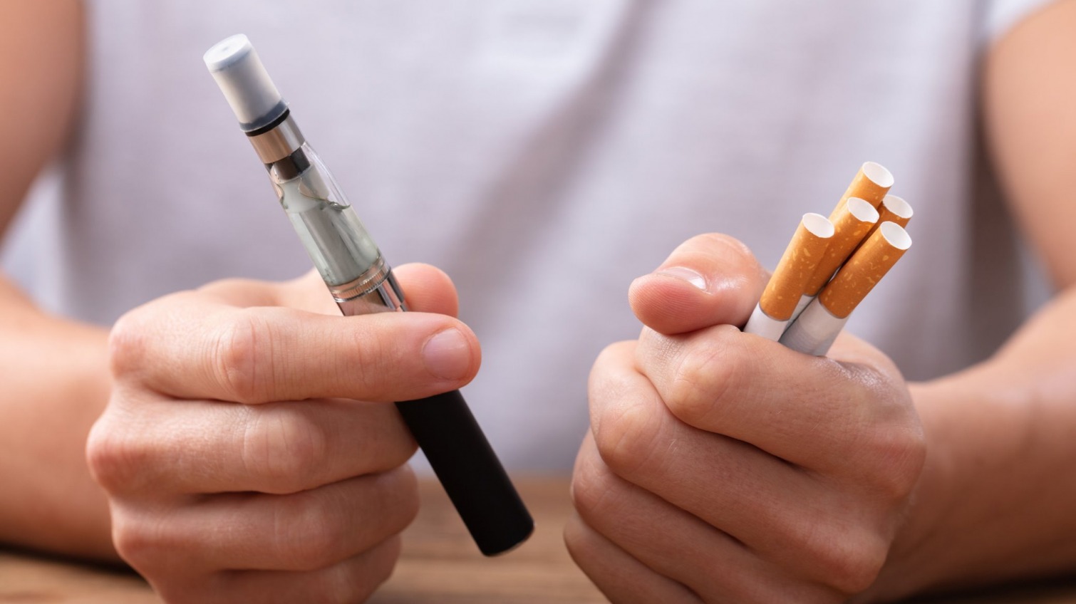В Украине кальяны и электронные сигареты приравняли к обычному табаку «фото»