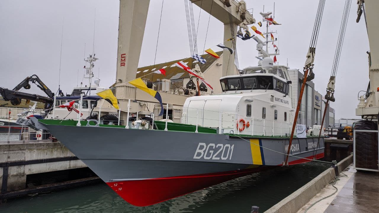 Во Франции спустили на воду первый катер для Морской охраны Украины (видео) «фото»