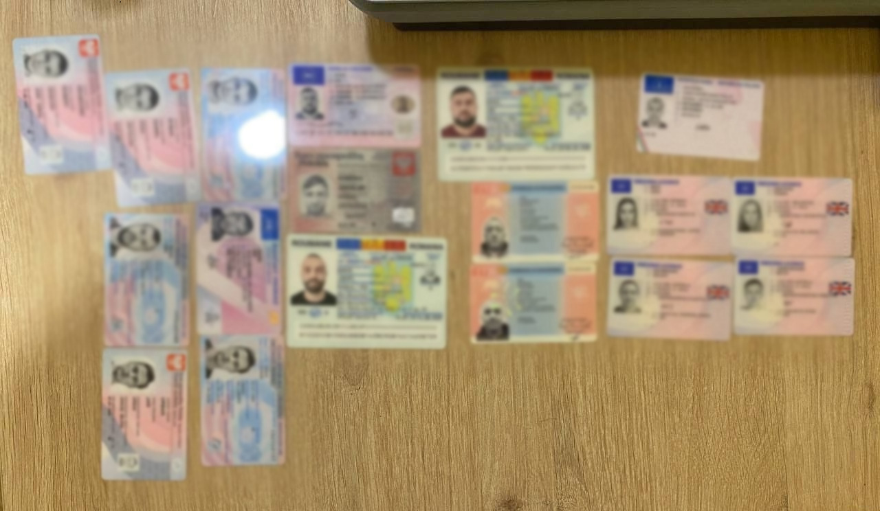 Через Одесскую область в РФ пытались провезти фальшивые паспорта (фото) «фото»