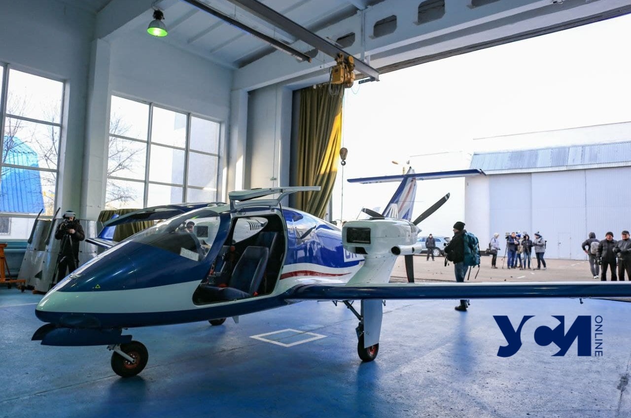 В Одессе представили самолет для службы аэротакси (фото, аудио) «фото»