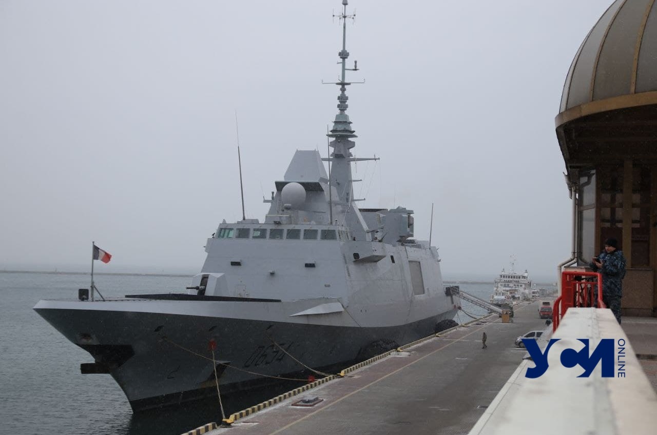 В Одесский порт зашел французский фрегат для оценки стратегической зоны (фото) «фото»