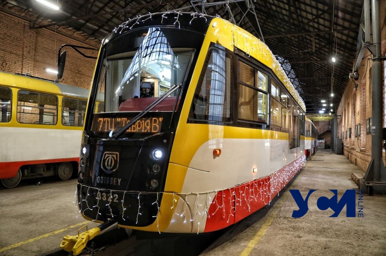 В Одессе представили 30-й, юбилейный, трамвай “Одиссей” (фото, аудио) «фото»