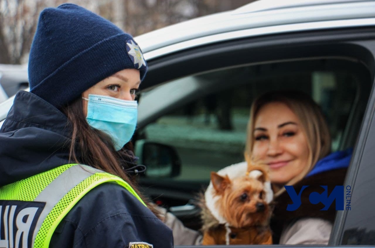 Одесские патрульные поздравили водителей с Новым годом (фото, аудио) «фото»