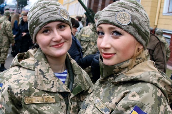 Минобороны обязало женщин встать на воинский учет – комментарий адвоката (аудио) «фото»