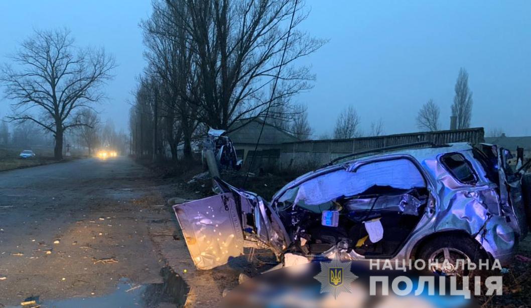 Смертельное ДТП в Белгороде-Днестровском: авто на скорости влетело в столб (фото) «фото»