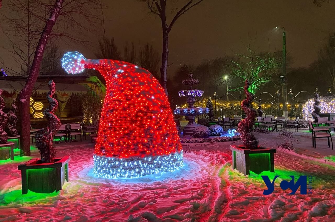 Снежная сказка в вечернем парке Одессы (фото) «фото»