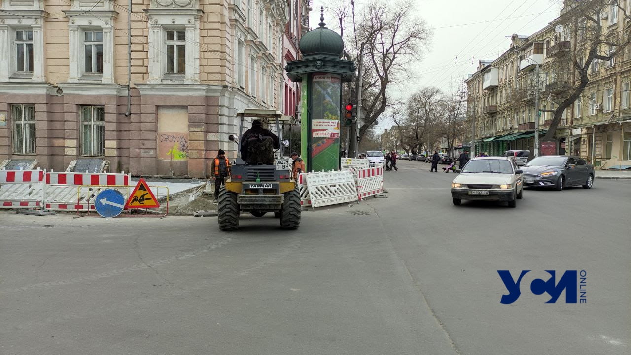 В Одессе обустраивают парковку за 3,2 млн бюджетных гривен (фото) «фото»