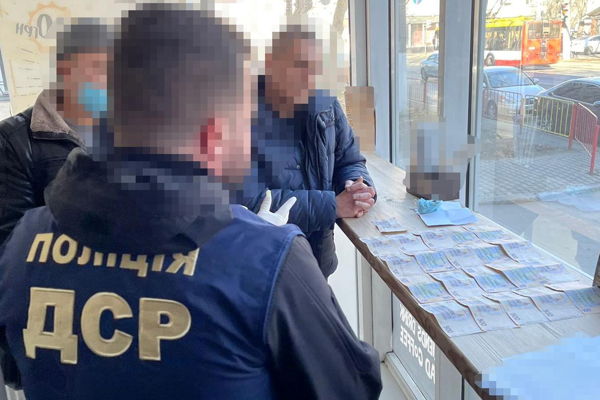В Одесской области задержали двух налоговиков-взяточников «фото»