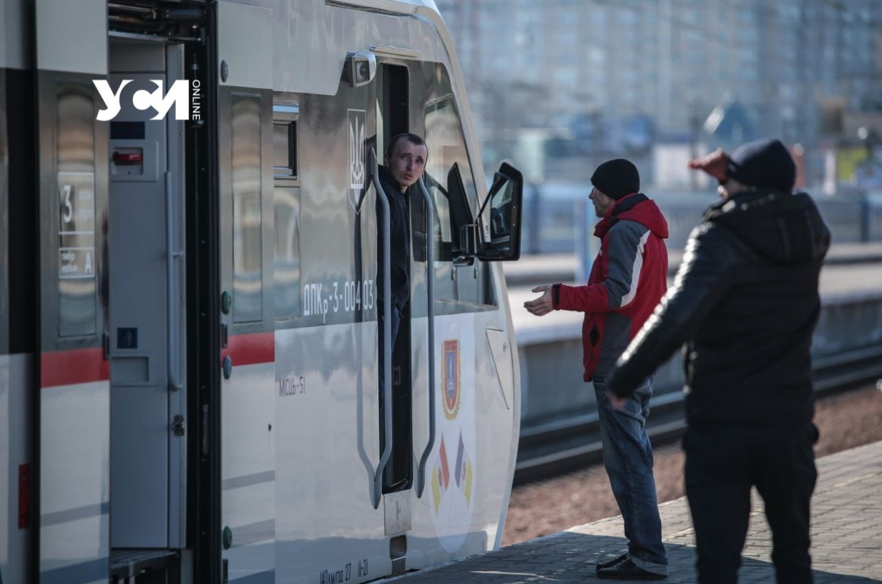 «Укрзалізниця» назначила дополнительные эвакуационные рейсы: расписание на 1 марта «фото»