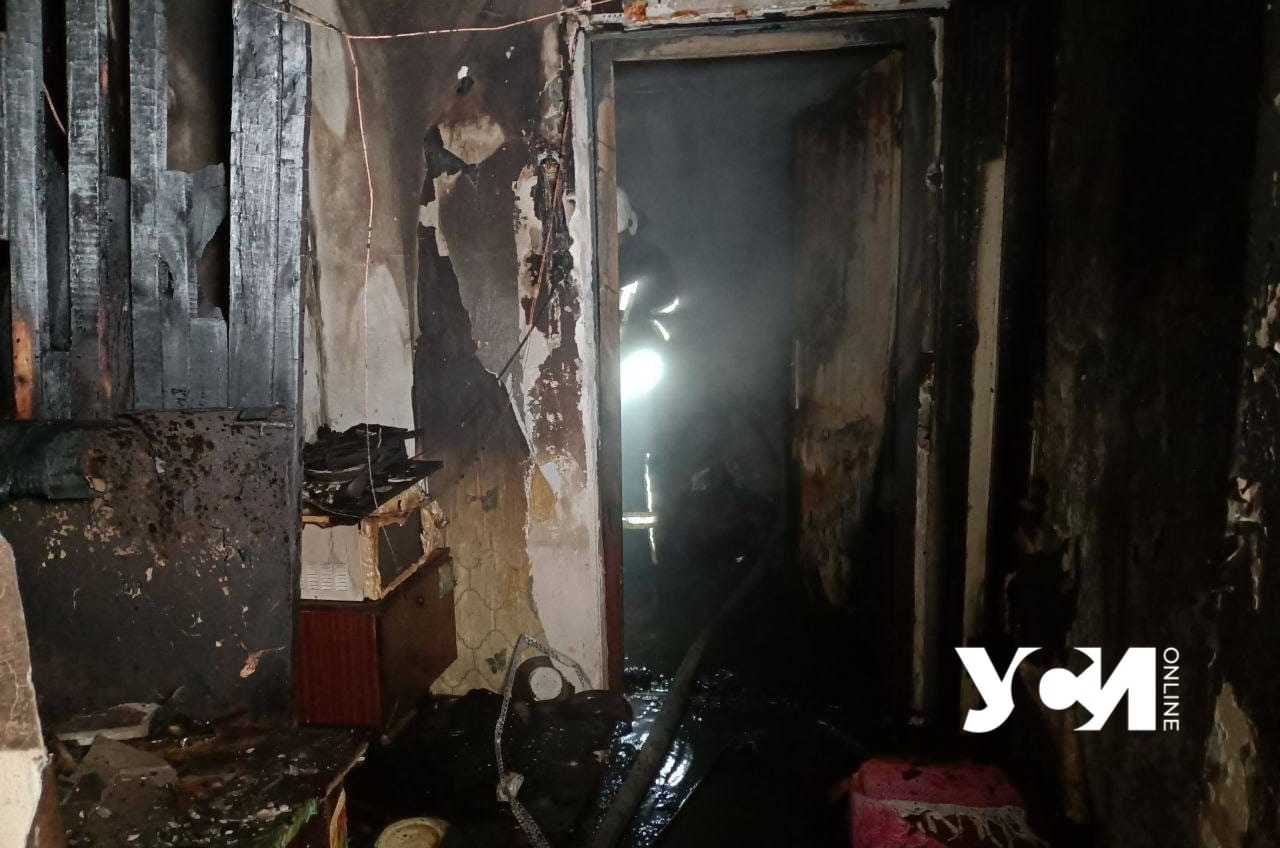 В районе Лузановки выгорела комната в 9-этажном семейном общежитии (фото) «фото»