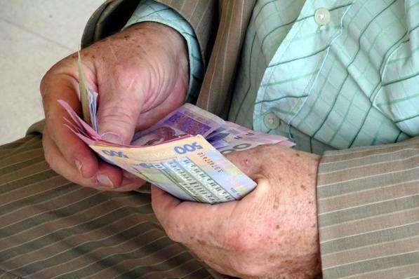 Весной в Украине вырастут пенсии: кому увеличат выплаты «фото»