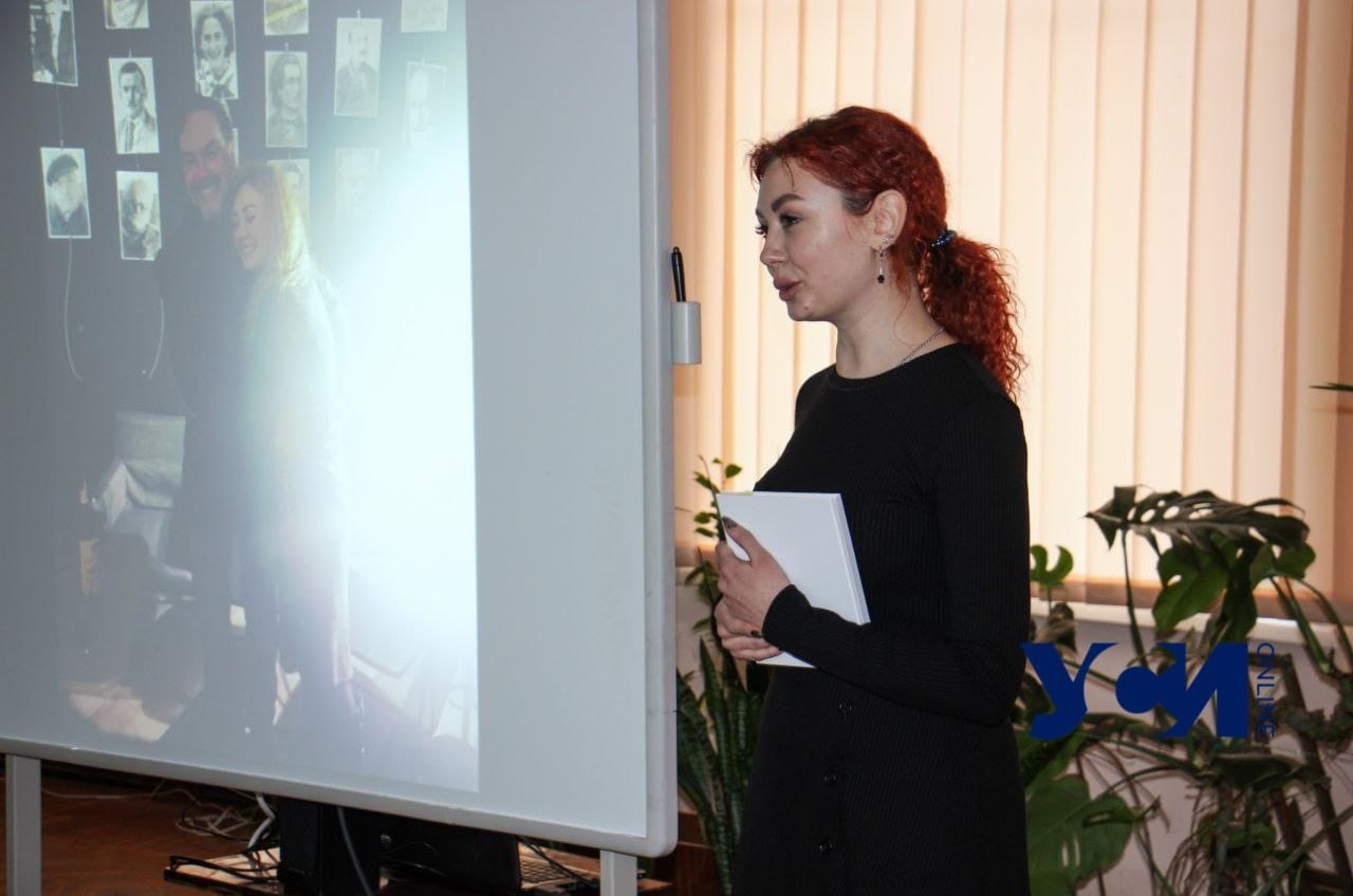 «Тону.Ти»: в одесской библиотеке наградили лауреатку премии имени Мороза (фото) «фото»