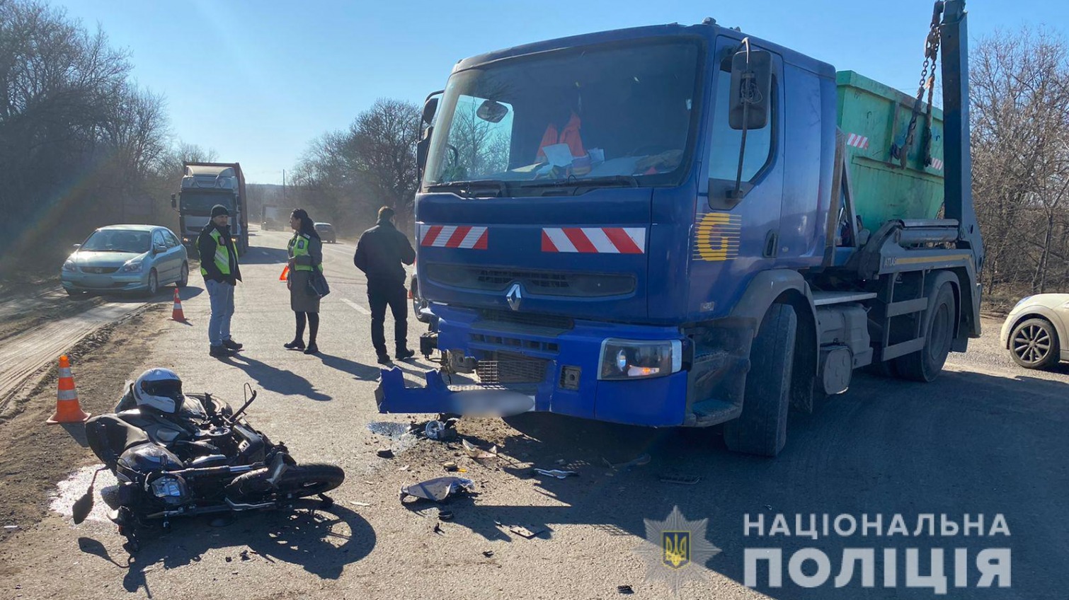 На трассе Одесса — Монаши мусоровоз сбил мотоциклиста «фото»