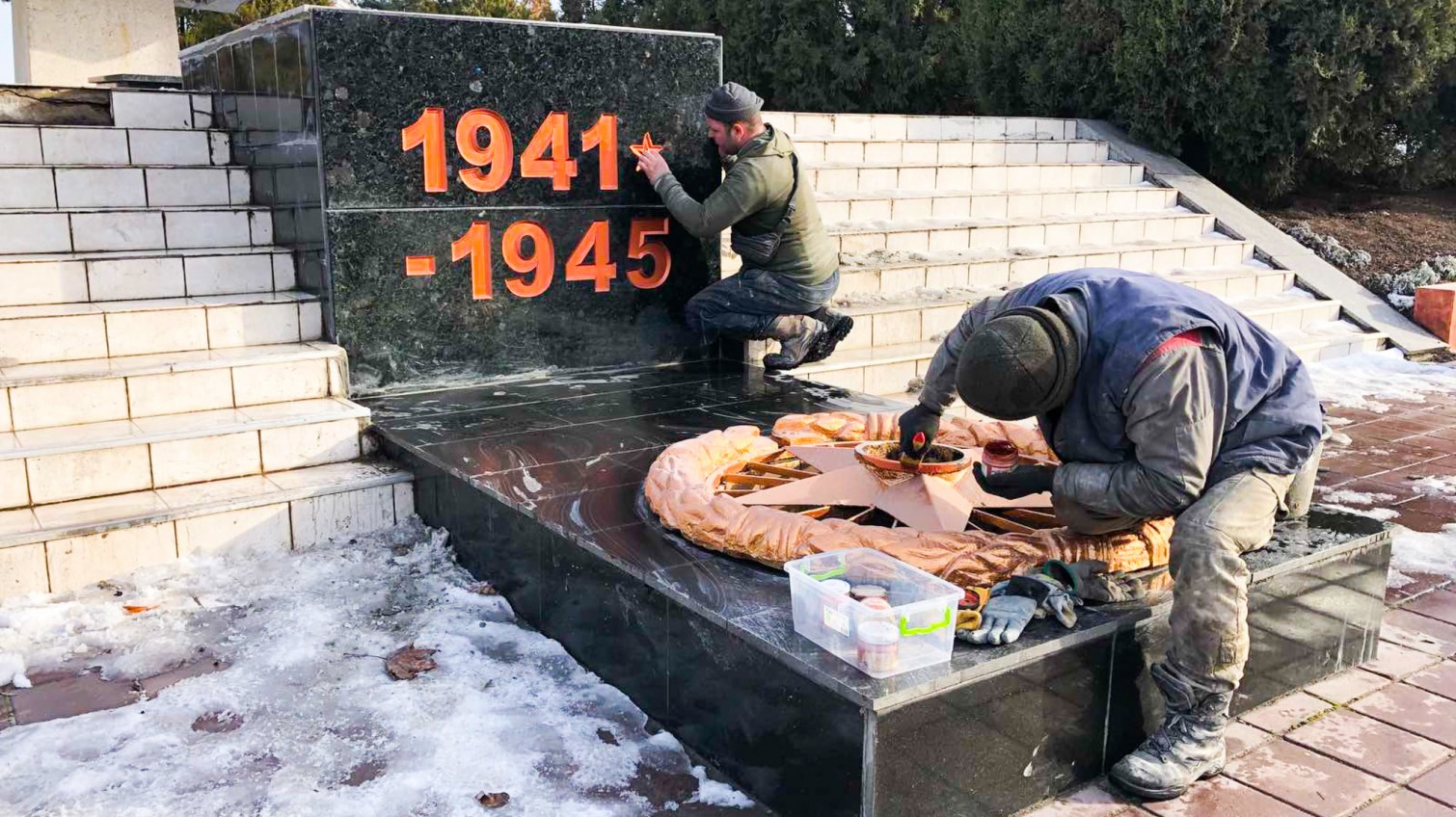 В Черноморске восстановили обелиск Славы, пострадавший от рук вандалов (фото, аудио) «фото»