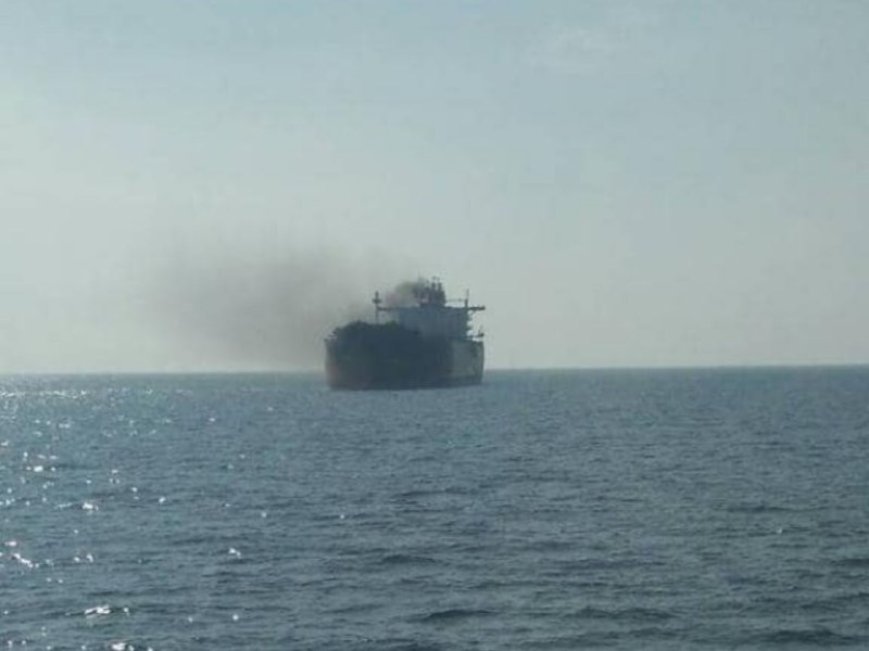 На рейде порта Южный корабль РФ поразил ракетами два судна (фото) «фото»