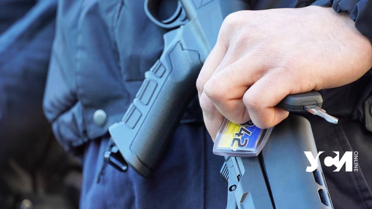 Белгород-Днестровский полицейский потребовал полмиллиона компенсации за укушенный палец (аудио) «фото»