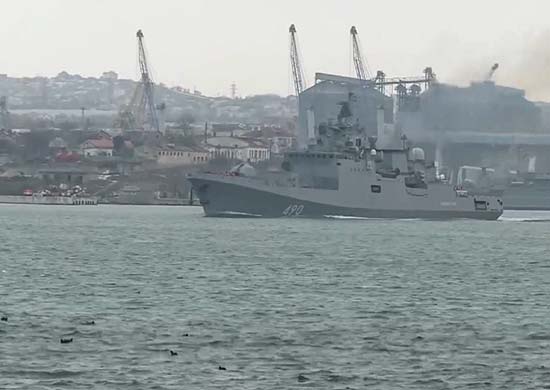 Корабли флота РФ вышли на учения в Черное море «фото»