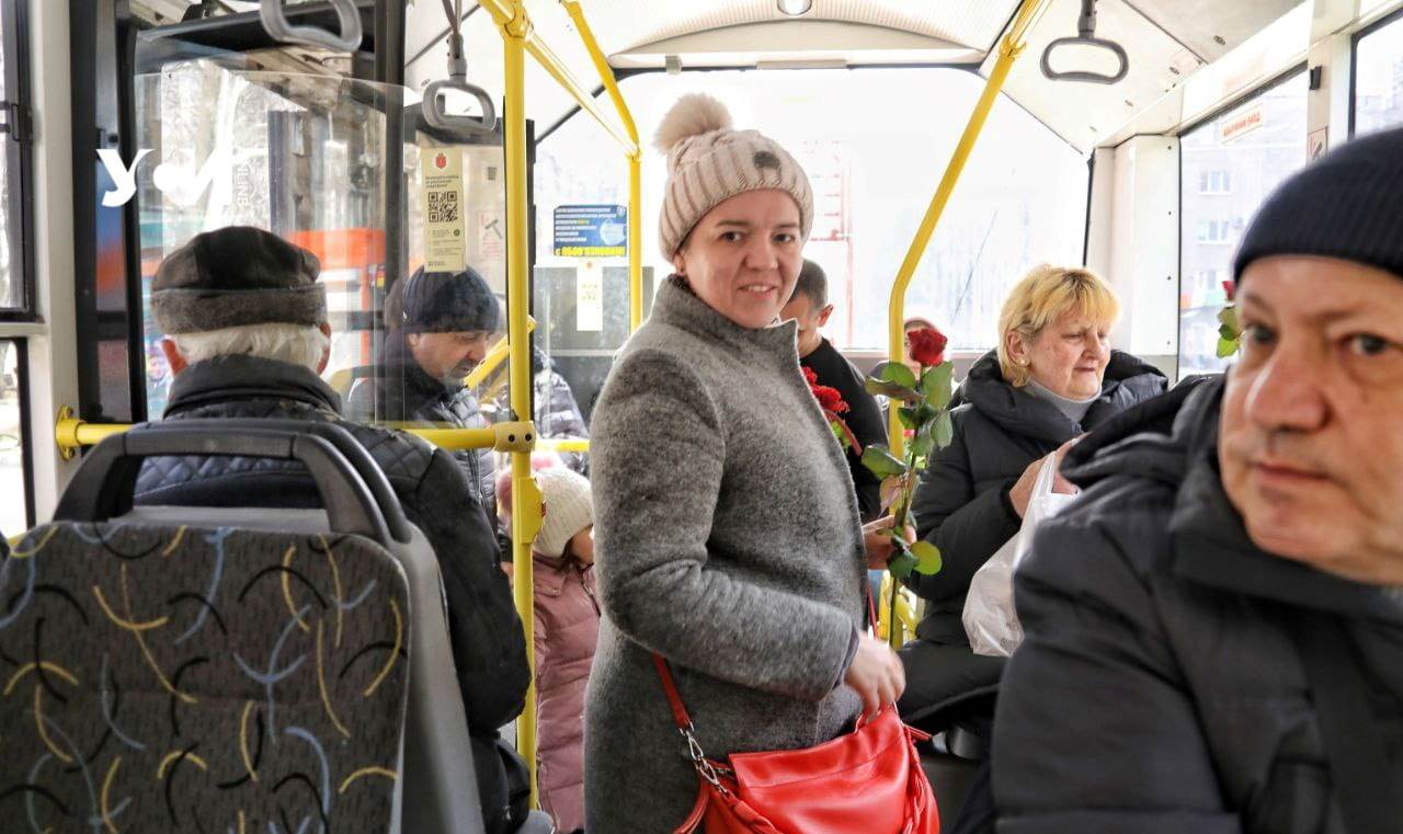 В Одессе на линии стало выходить больше общественного транспорта «фото»