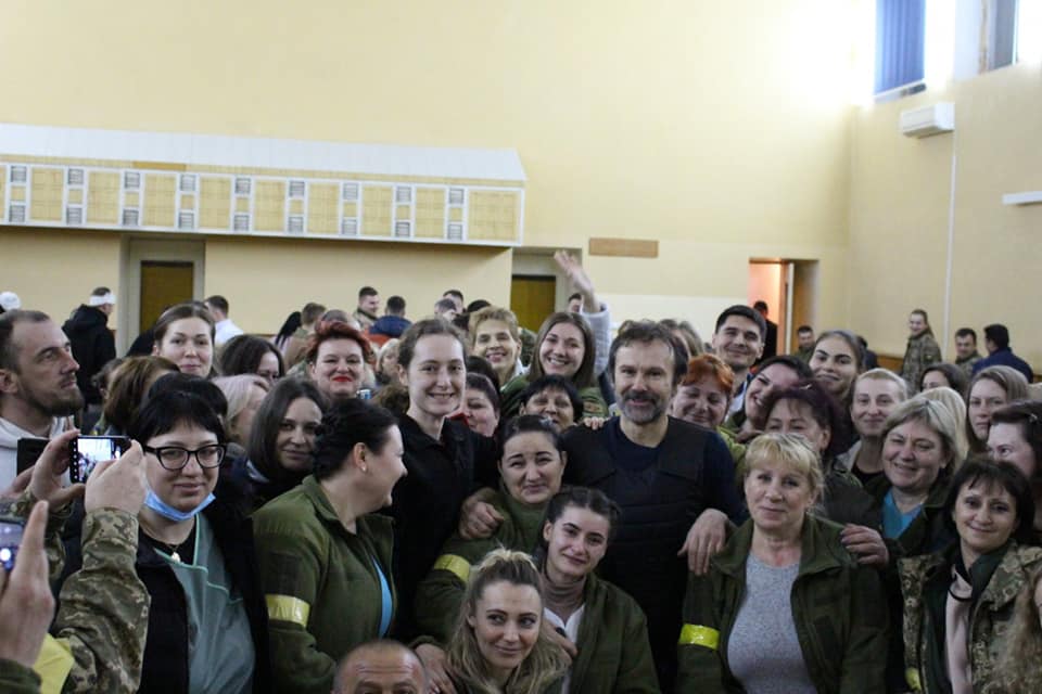 Святослав Вакарчук посетил госпиталь в  Одессе (фото) «фото»