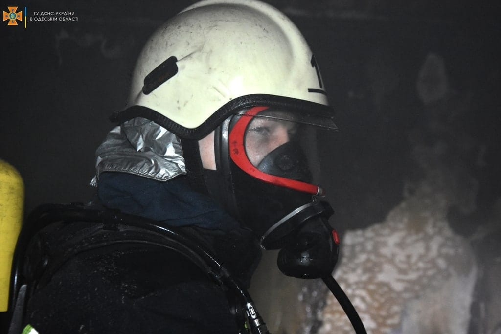 За ночь одесские спасатели обезвредили 4 взрывоопасных предмета «фото»