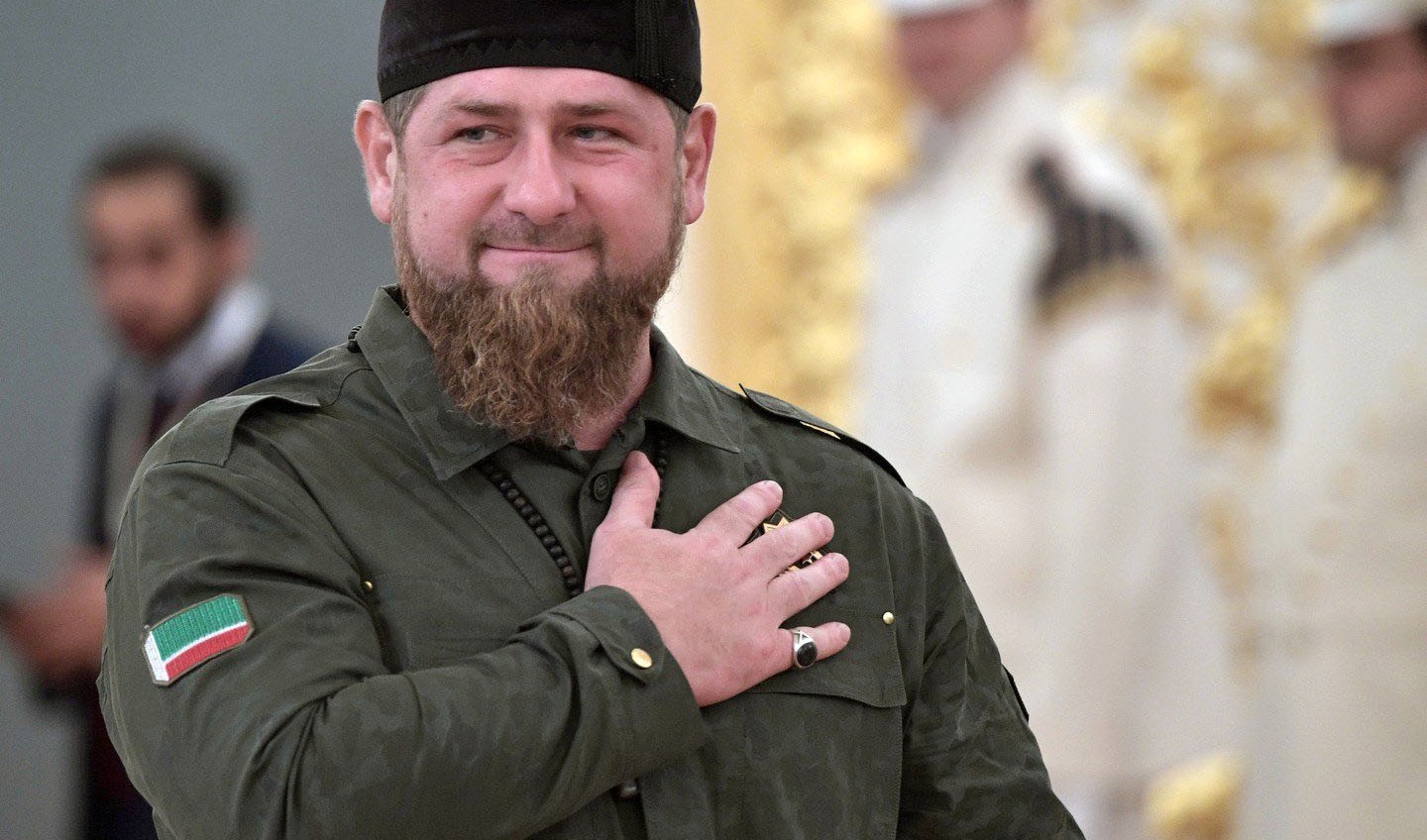 Рамзан фейковый: журналисты выяснили, что Кадыров не приезжал под Киев «фото»