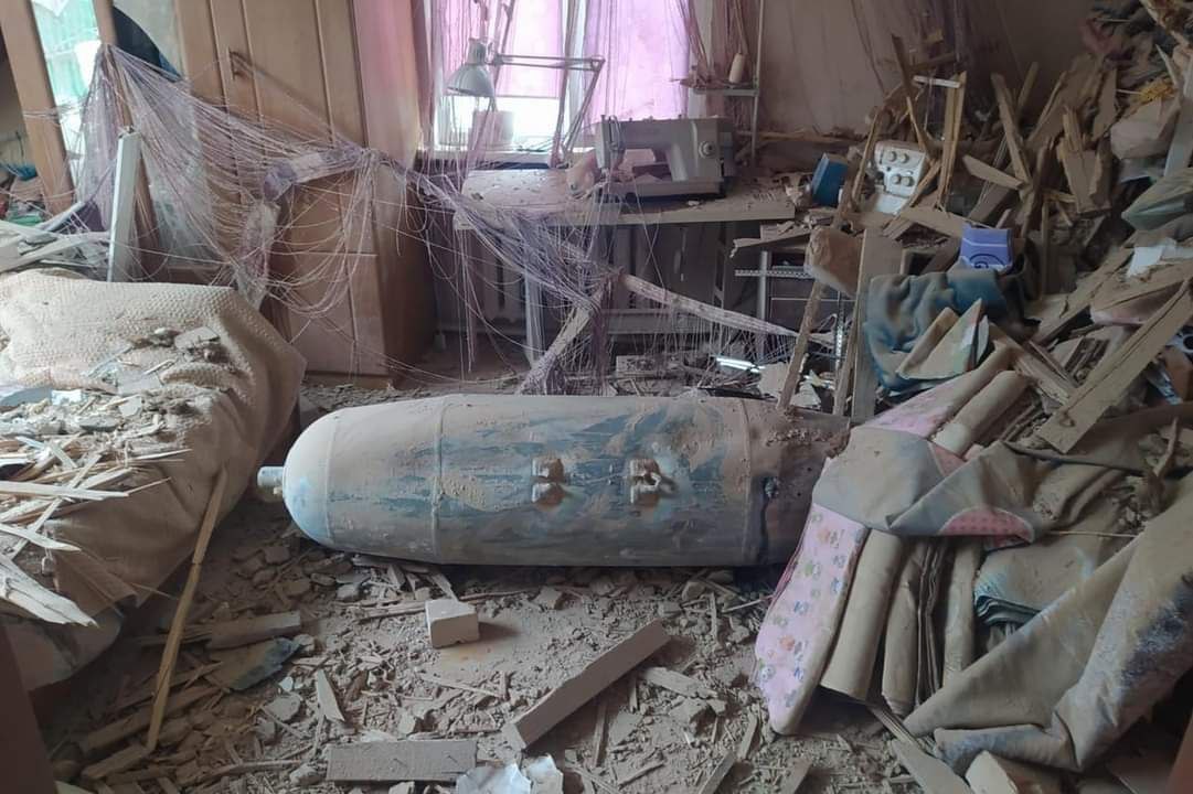 Российские войска сбросили на Чернигов неуправляемые бомбы ФАБ-500 (фото) «фото»