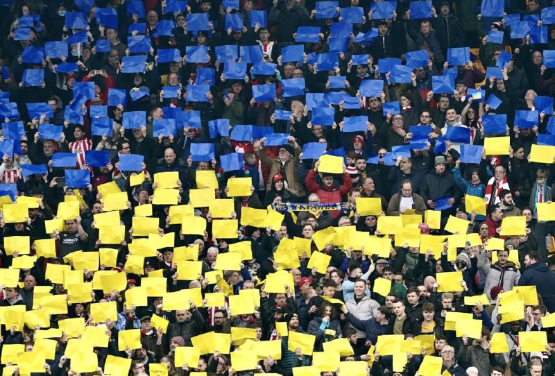 Футбольное фанатское сообщество в разных уголках Европы поддерживает Украину (фото) «фото»
