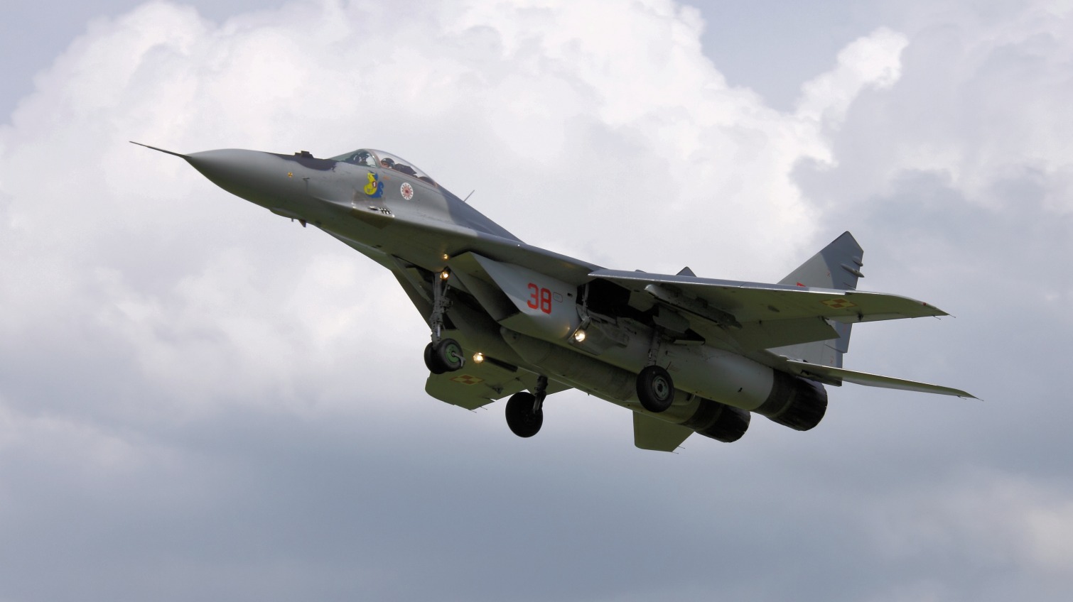 Страны НАТО получили «зеленый свет» на поставку боевых самолетов в Украину «фото»